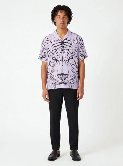 Camiseta Impecable – con un Toque Similar a la Seda para una Silueta Audaz