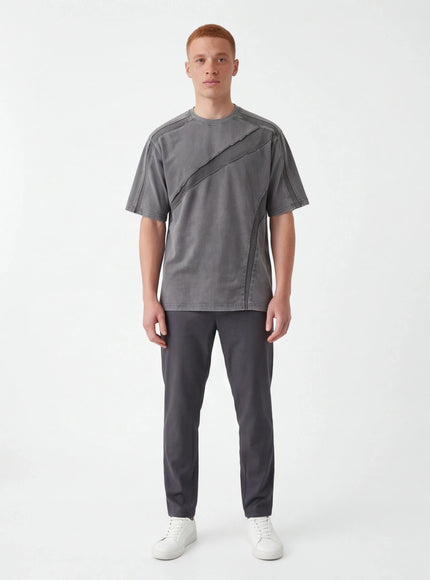 T-Shirt Dinamica – in Materiale Ultra-Morbido con Attitudine Streetwear