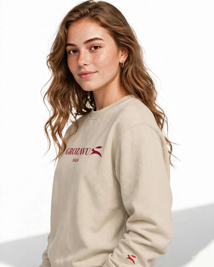 Three-quarter view of the Desert Dust 350 g/m² crewneck