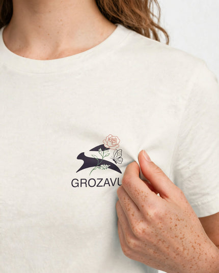 Logo macro on the Natural straight-cut cotton tee