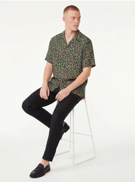 Dynamic T-Shirt by Grozavu - Essential Angle (Pos 13)