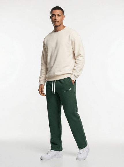 Urban-Chic Apparel by Grozavu - Lifestyle Perspective (Pos 4)