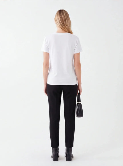 Urban-Chic T-Shirt by Grozavu - Lifestyle Perspective (Pos 5)