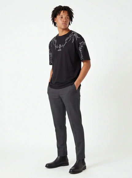 Tricou urban-chic – cu o atingere asemănătoare mătăsii pentru o estetică urbană