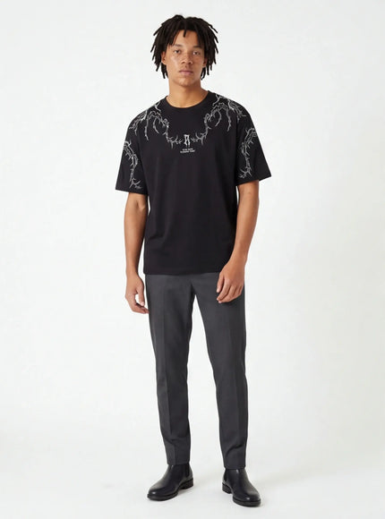 Tricou urban-chic – cu o atingere asemănătoare mătăsii pentru o estetică urbană