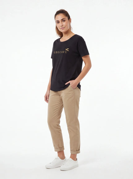 Exklusives T-Shirt – aus hochdichtem Stoff mit modernem Design