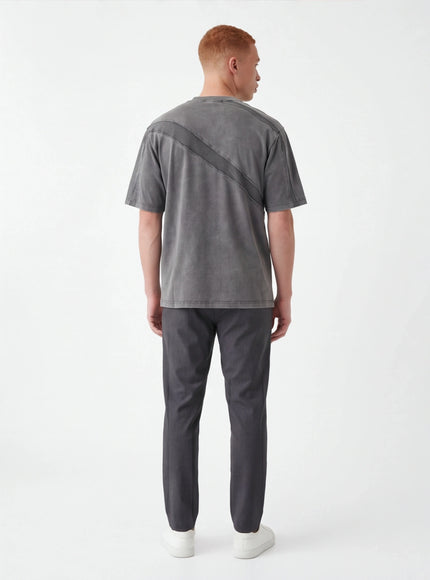 T-Shirt Dinamica – in Materiale Ultra-Morbido con Attitudine Streetwear