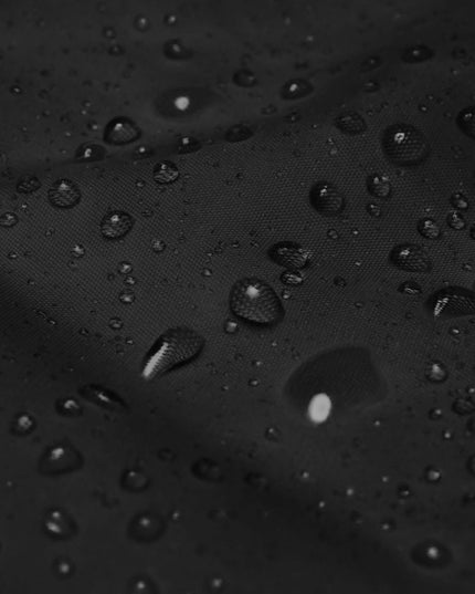 Water droplets on the polyamide shell of the Grozavu windbreaker