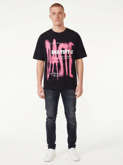 Essentieller Fit Graffiti Buchstaben Kurzarm T-Shirt